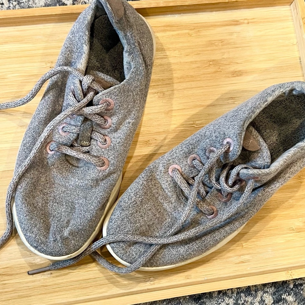 Allbirds x outdoor voices special edition ~ grey and pink ~ US women 7